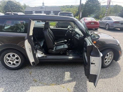 Used 2014 MINI Cooper Clubman FWD image 11