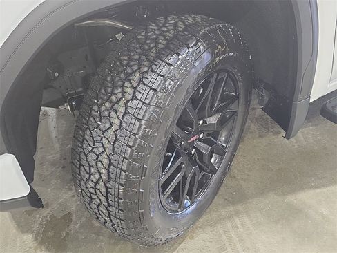 New 2026 GMC Sierra 1500 Elevation image 31