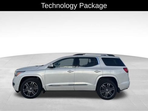 Certified 2019 GMC Acadia Denali w/ Technology Package image 5