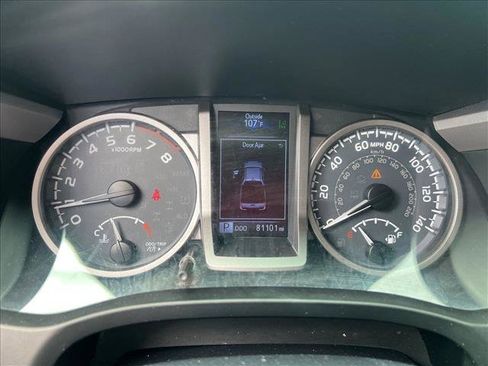 Used 2018 Toyota Tacoma SR5 RWD image 10
