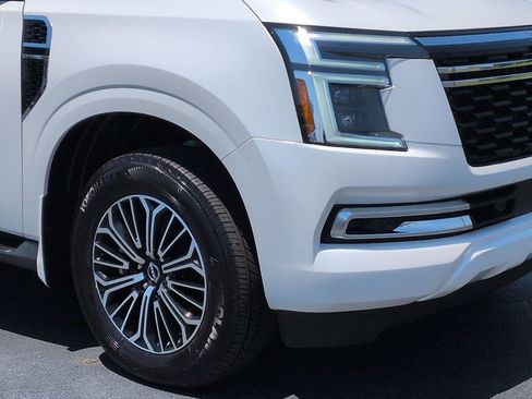 New 2026 Nissan Armada SL w/ Captain's Chari Seat Package AWD/4WD image 9