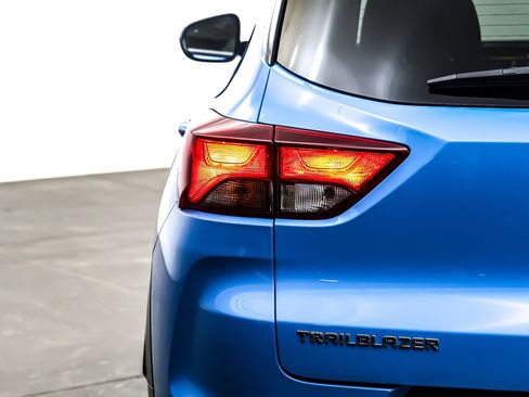 Used 2024 Chevrolet TrailBlazer LS w/ LS Convenience Package image 14