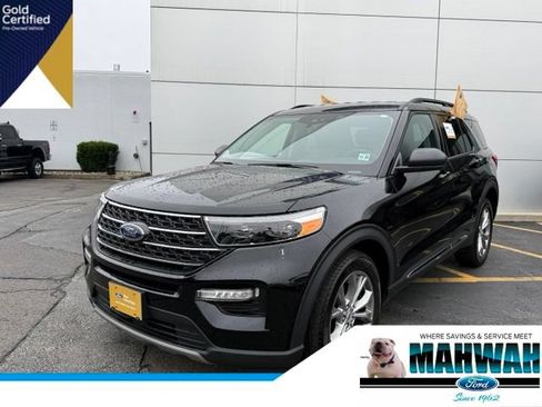 Certified 2023 Ford Explorer XLT w/ Equipment Group 202A AWD/4WD image 1