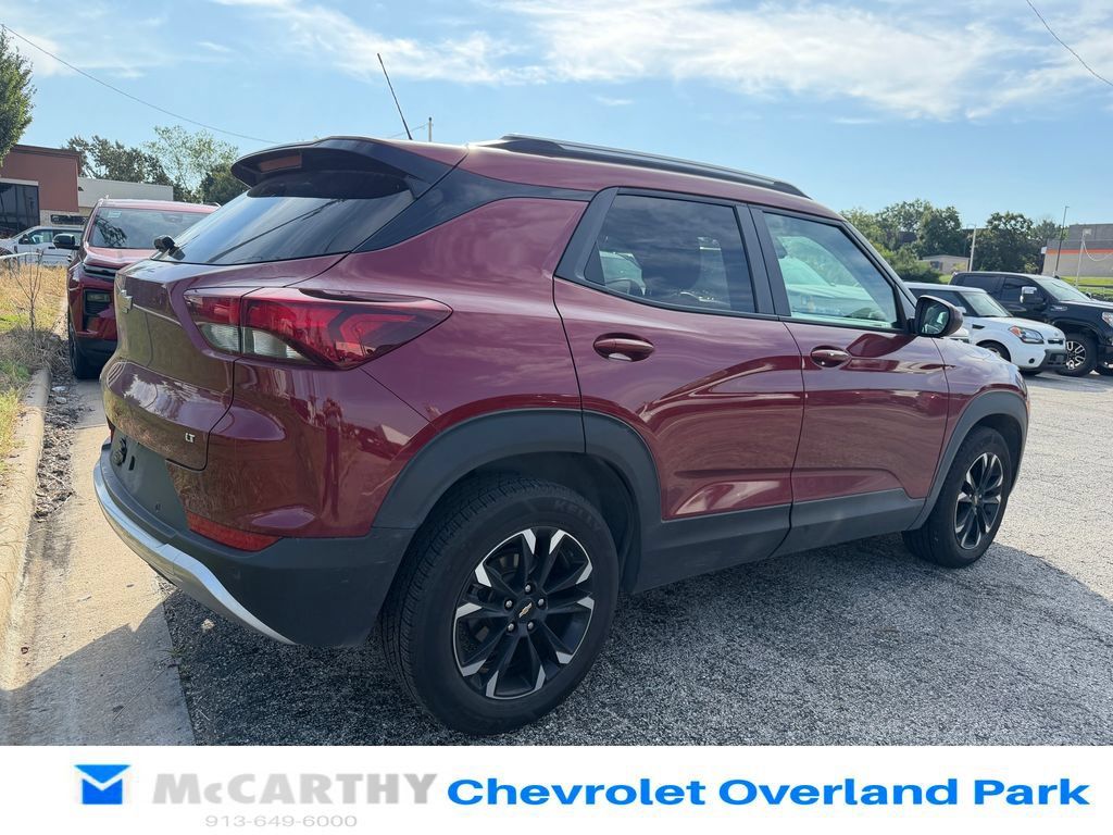 Used 2022 Chevrolet TrailBlazer LT w/ Convenience Package FWD image 3