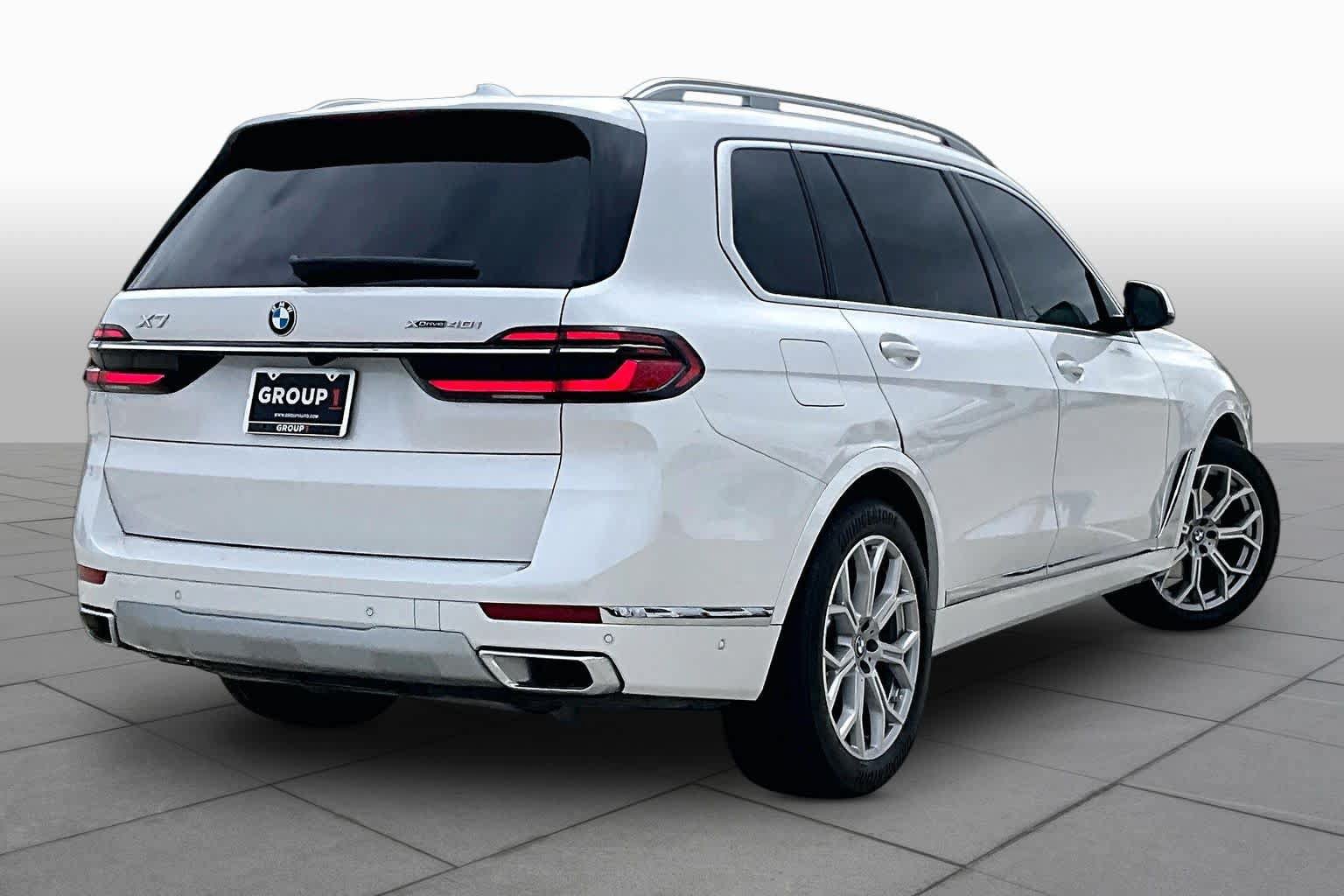 Used 2026 BMW X7 xDrive40i AWD/4WD image 12