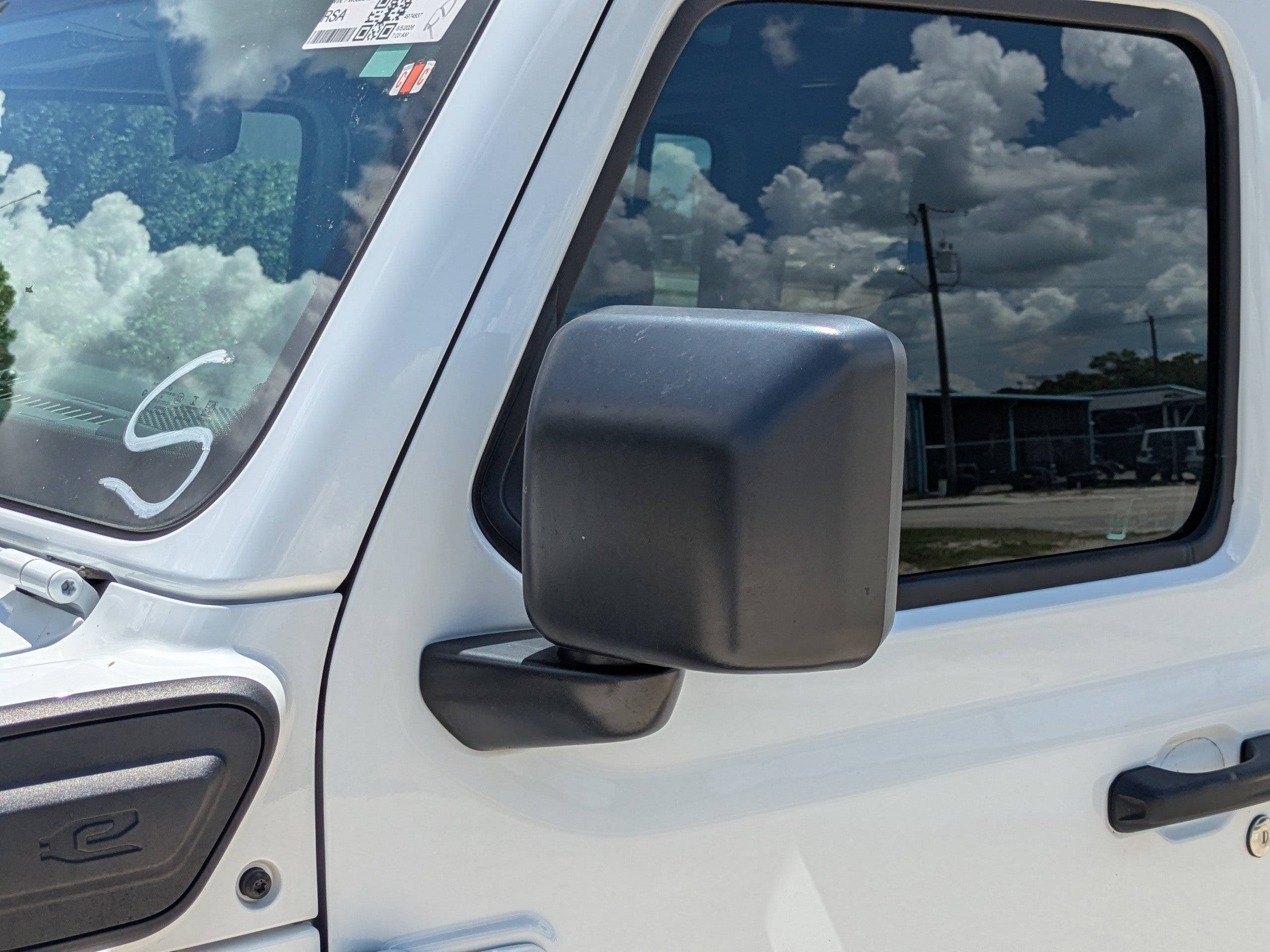 Used 2023 Jeep Wrangler Unlimited AWD/4WD image 11