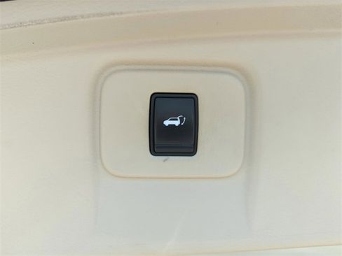 Used 2016 Nissan Murano Platinum w/ Platinum Technology Package image 21