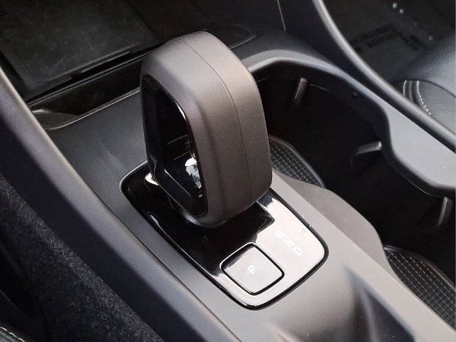 Certified 2024 Volvo XC40 B5 Core AWD/4WD image 11