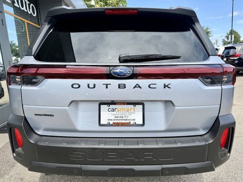 Used 2026 Subaru Outback Premium AWD/4WD image 8