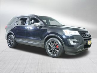 Used 2017 Ford Explorer XLT w/ XLT Appearance Package image 1
