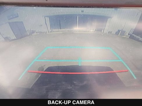 Used 2022 Toyota RAV4 LE FWD image 8