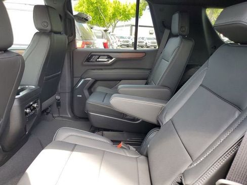 New 2026 GMC Yukon Denali w/ Sun & Power Step Package AWD/4WD image 11