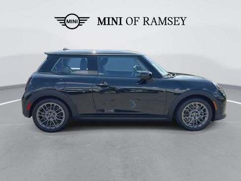 Used 2025 MINI Cooper S FWD image 9