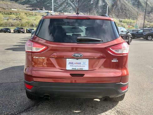 Used 2015 Ford Escape SE w/ Equipment Group 201A image 4
