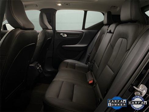 Used 2025 Volvo XC40 B5 Plus image 68