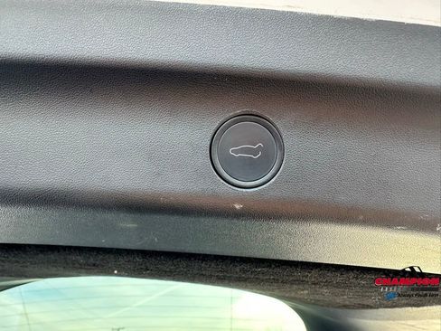 Used 2021 Tesla Model Y Long Range image 22