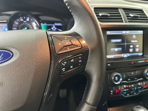 Used 2016 Ford Explorer XLT w/ Equipment Group 202A image 16