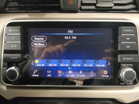 Used 2021 Nissan Versa SV image 25