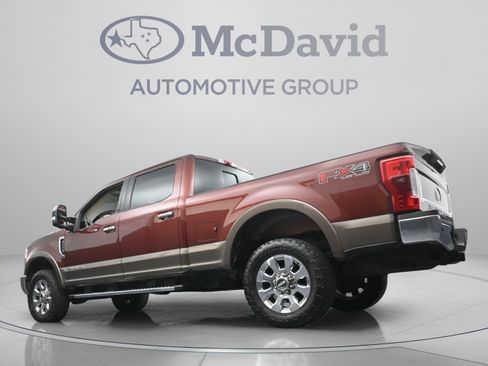 Used 2017 Ford F250 Lariat w/ Lariat Ultimate Package AWD/4WD image 28