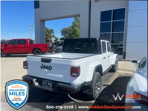 Used 2024 Jeep Gladiator Sport AWD/4WD image 5
