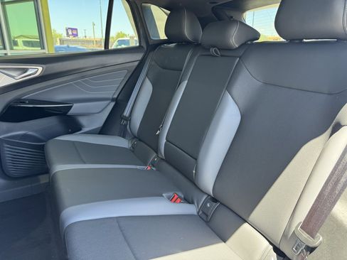 Used 2024 Volkswagen ID.4 S image 34