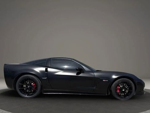 Used 2007 Chevrolet Corvette Z06 w/ Preferred Equipment Group RWD image 6