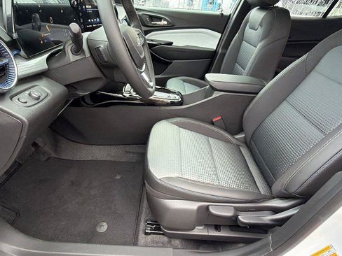 New 2026 Chevrolet Trax LT w/ Driver Confidence Package FWD image 16