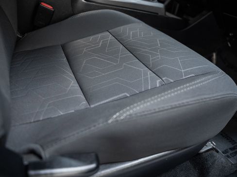 Used 2017 Toyota Tacoma TRD Off-Road image 36