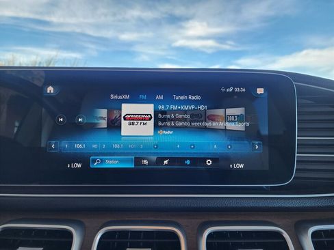 Used 2023 Mercedes-Benz GLE 350 4MATIC w/ AMG Line Exterior image 47