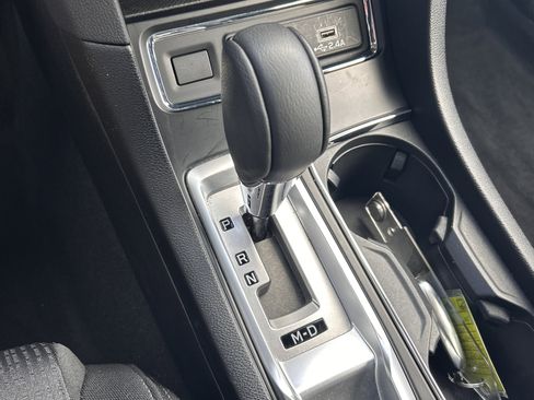 Used 2024 Subaru Ascent Premium w/ Convenience Package image 16