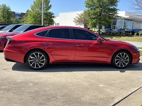 Used 2020 Hyundai Sonata Limited w/ Cargo Package FWD image 2