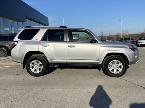Used 2024 Toyota 4Runner SR5 image 9
