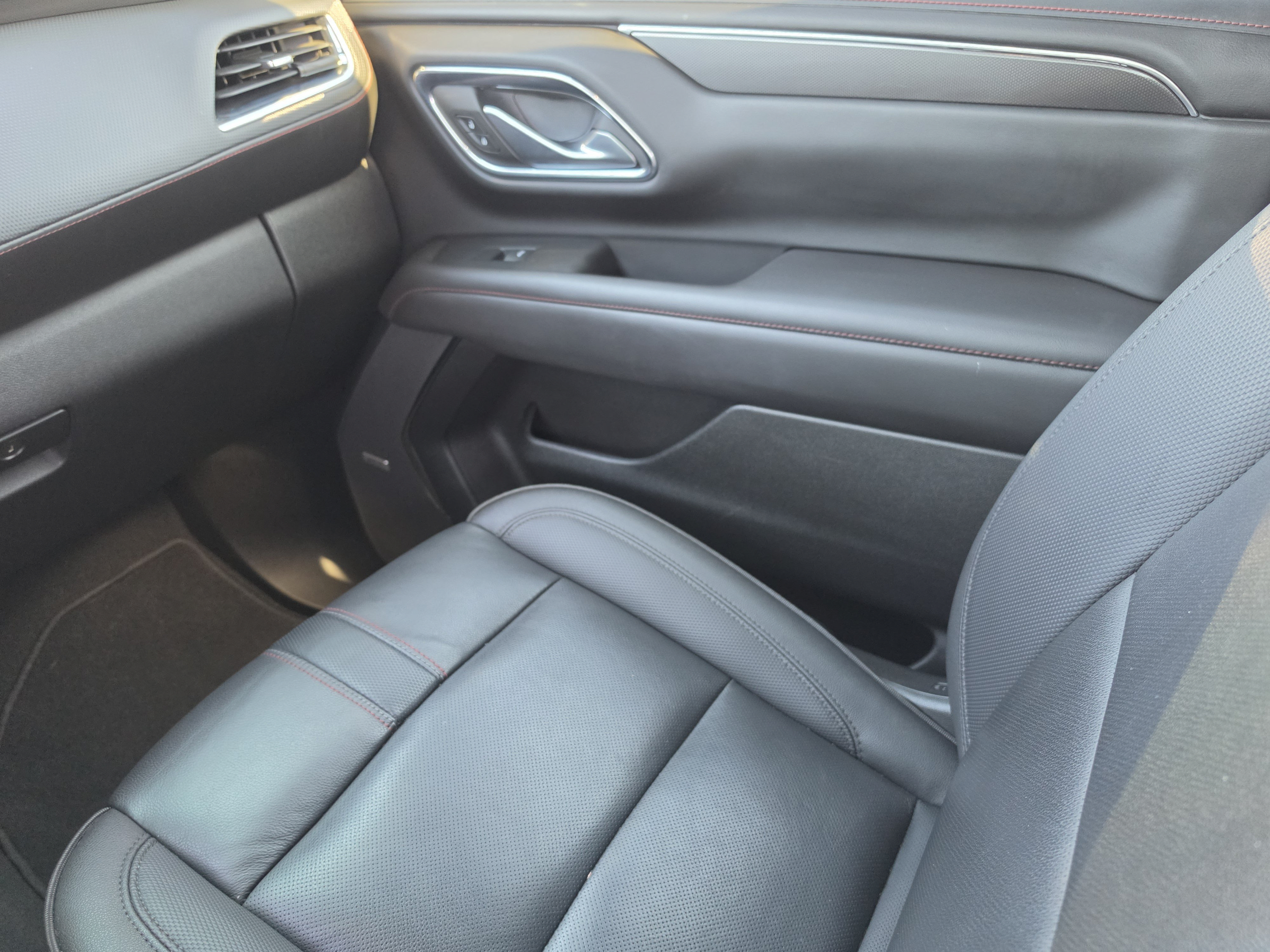 Used 2023 Chevrolet Tahoe RST RWD image 22