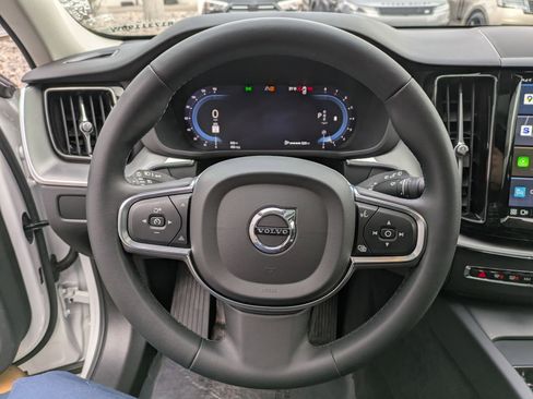 Certified 2024 Volvo XC60 B5 Core w/ Protection Package Premier image 16