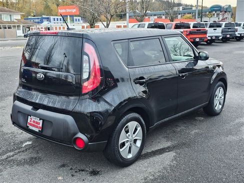 Used 2016 Kia Soul Base image 5