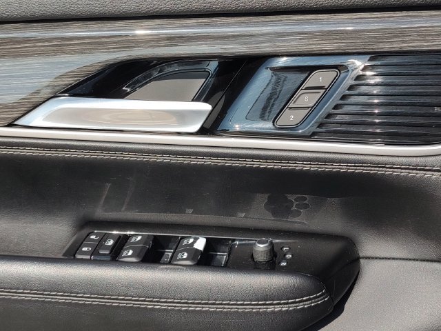Used 2022 Jeep Wagoneer Series II w/ Premium Group I AWD/4WD image 25