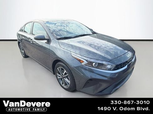Used 2023 Kia Forte LXS w/ LXS Technology Package FWD image 1