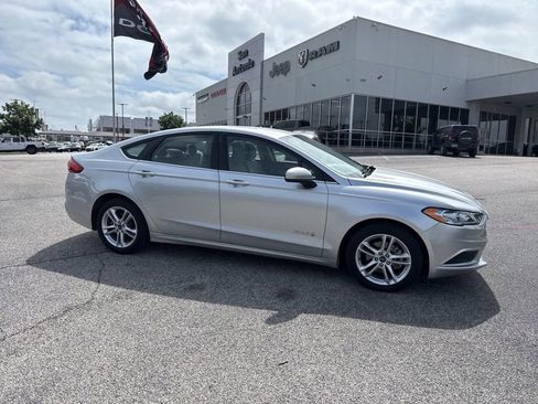 Used 2018 Ford Fusion S FWD image 6