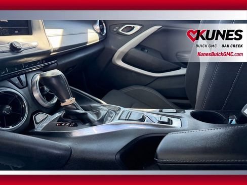 Used 2023 Chevrolet Camaro LT RWD image 11