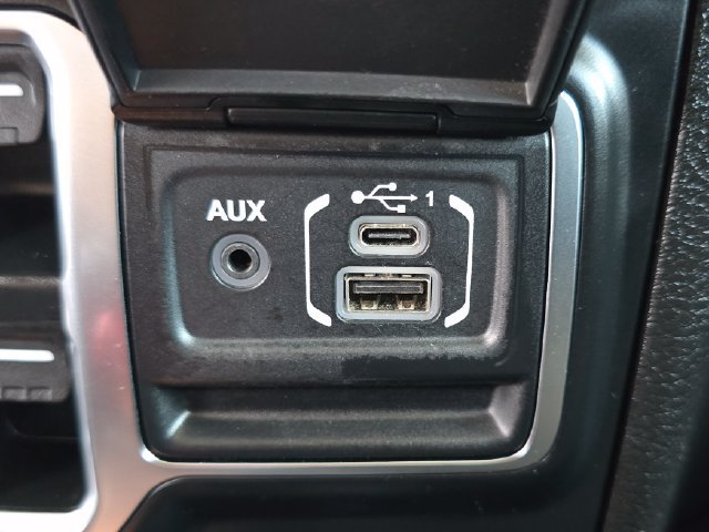 Certified 2025 Jeep Wrangler Unlimited Rubicon w/ Convenience Group AWD/4WD image 14