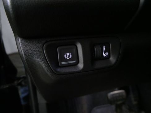 Used 2018 GMC Acadia SLT image 16