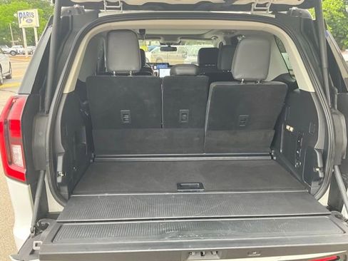 Used 2025 Ford Expedition Active AWD/4WD image 9