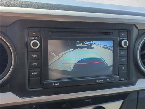 Used 2017 Toyota Tacoma SR5 RWD image 19