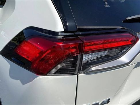 Used 2019 Toyota RAV4 XSE w/ XSE Weather Package AWD/4WD image 23