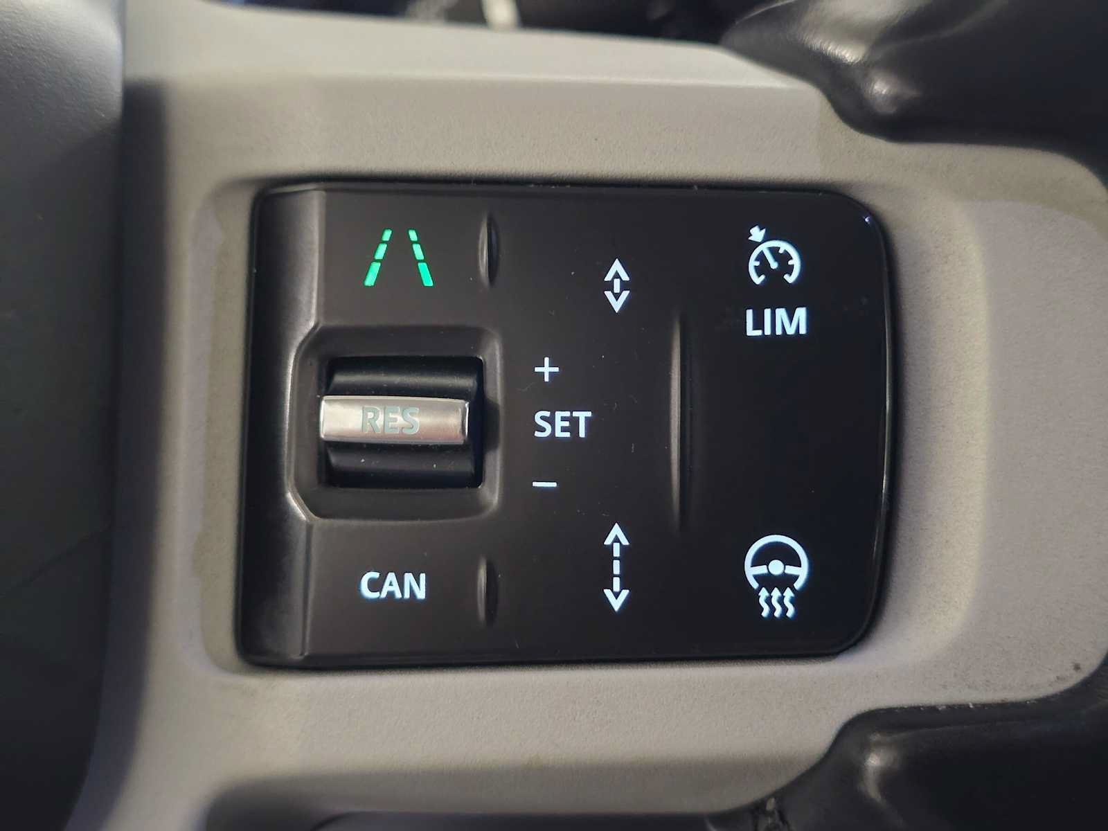 Used 2020 Land Rover Defender 110 HSE AWD/4WD image 31