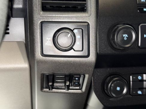 Used 2022 Ford F250 XL w/ Power Equipment Group AWD/4WD image 16