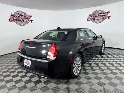 Used 2015 Chrysler 300 Limited w/ Driver Convenience Group AWD/4WD image 7