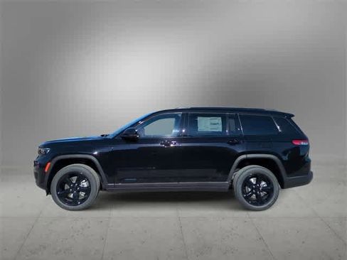 New 2025 Jeep Grand Cherokee L Altitude image 5