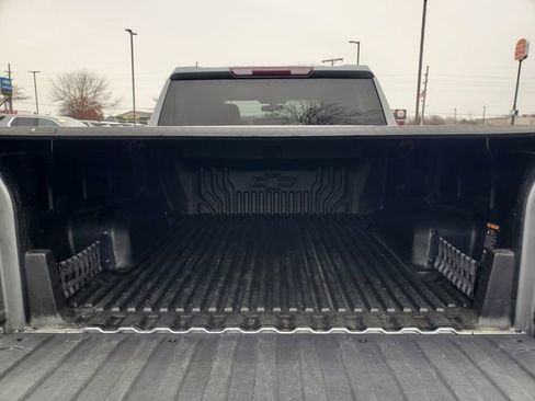 Used 2021 Chevrolet Silverado 1500 LT image 32