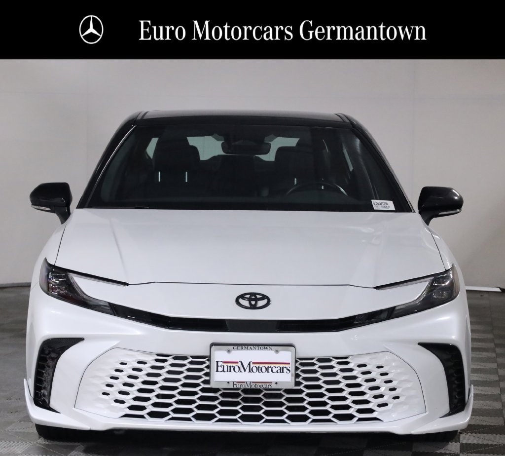 Used 2025 Toyota Camry XSE FWD image 2